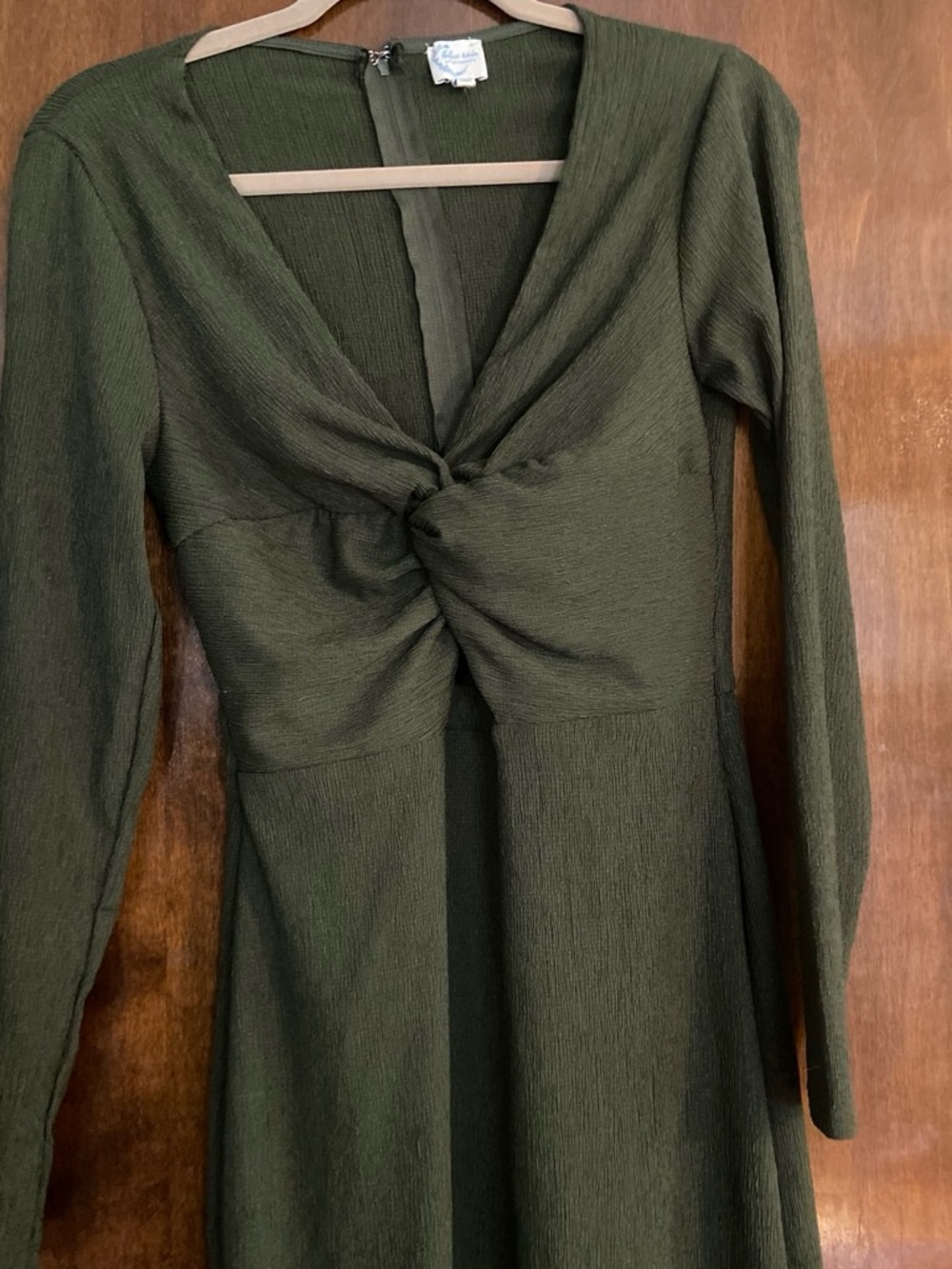 Francesca’s Long Sleeve Midi dress with front keyhole - Picture 2 of 6